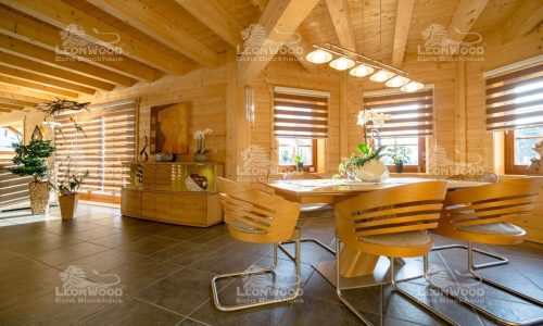 LeonWood-Blockhaus-Alpblick_06_Essbereich