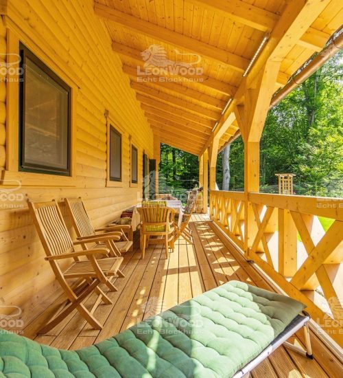 LeonWood-Blockhaus-Vienna-Woods_03_Veranda_rgb