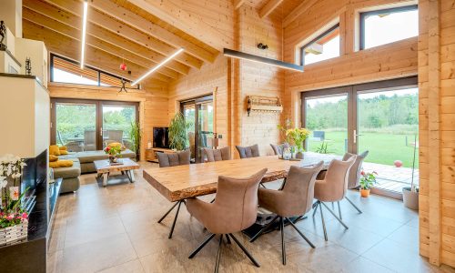 LeonWood-Blockhaus_Montfort_2510_06_viel_Luft_und_Licht_RGB