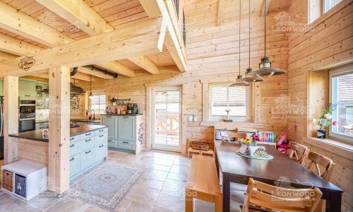 LeonWood-Blockhaus_Vienna_Woods_2309R_06_offenes_Wohnraumkonzept_RGB