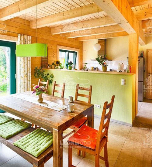 Leonwood_Blockhaus_Alpina-One_1713HH_05_Esszimmer_rgb