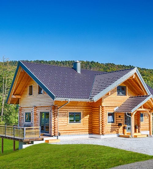Leonwood_Blockhaus_Kodiak-Country_1808P_02_Aussenansicht_rgb