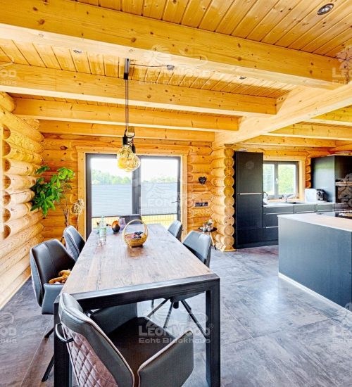 Leonwood_Blockhaus_Kodiak-Country_1808P_05_Kueche_RGB